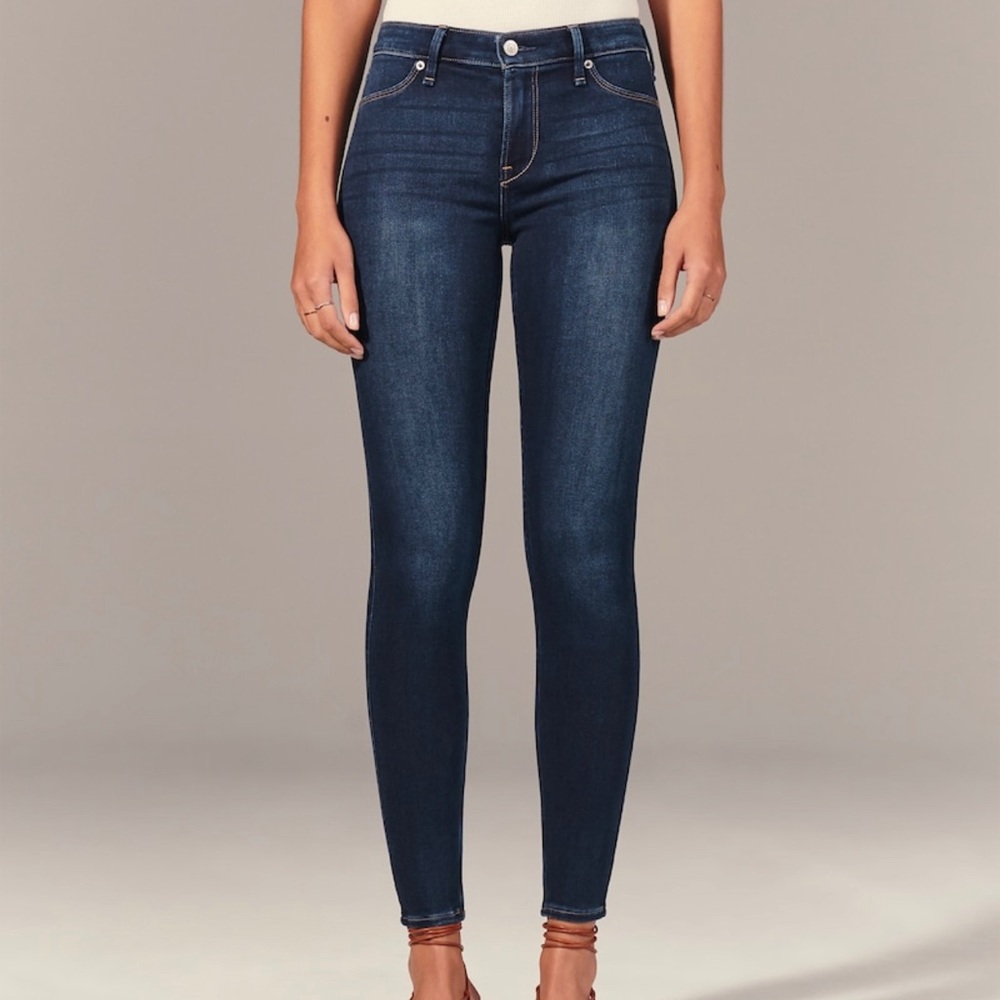 Abercrombie Mid Rise Jean Legging Size 30